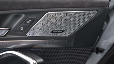 BMW IX2 EDrive20 — photo 33