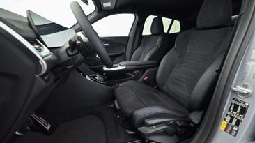 BMW IX2 EDrive20 — photo 37
