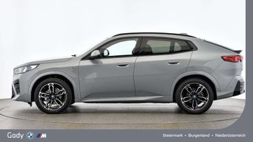 BMW IX2 EDrive20 — photo 43