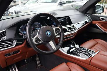 BMW X5 XDrive45e — photo 13