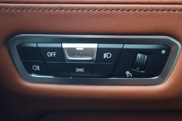 BMW X5 XDrive45e — photo 17