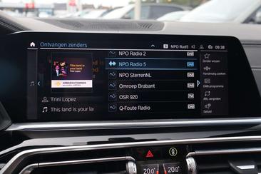 BMW X5 XDrive45e — photo 26