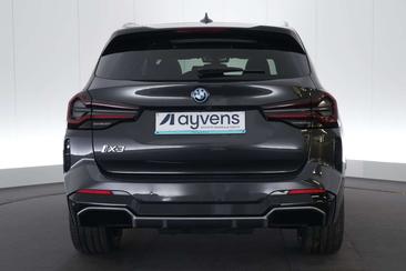 BMW iX3 — photo 8