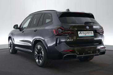 BMW iX3 — photo 9