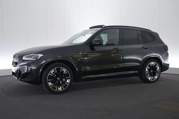 BMW iX3 — photo 12