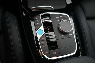 BMW iX3 — photo 16