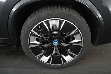 BMW iX3 — photo 19