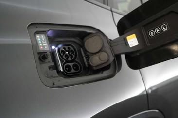BMW iX3 — photo 24