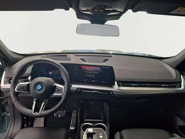 BMW IX1 XDrive30 — photo 6