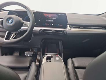 BMW IX1 XDrive30 — photo 8