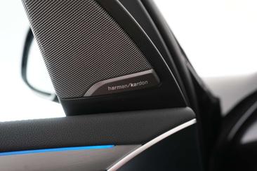BMW iX3 — photo 27