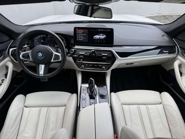 BMW Série 5 530e — photo 3
