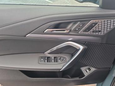 BMW IX1 XDrive30 — photo 15