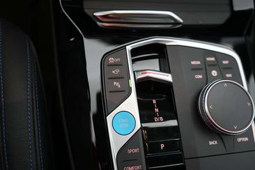 BMW iX3 — photo 37