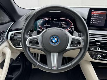 BMW Série 5 530e — photo 9