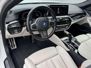 BMW Série 5 530e — photo 20