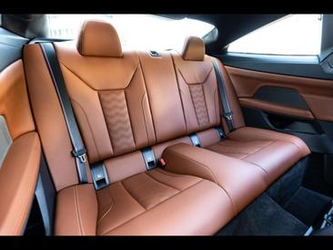 BMW M4 Competition XDrive — photo 14