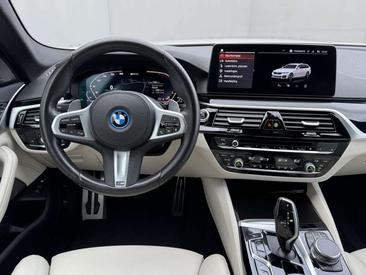 BMW Série 5 530e — photo 21