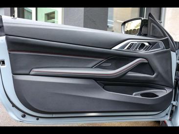 BMW M4 CSL — photo 9