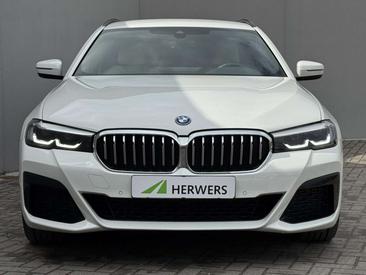 BMW Série 5 530e — photo 27
