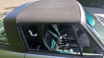 Porsche 964 CARRERA 4 — photo 7