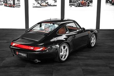 Porsche 911 Carrera 4S — photo 8