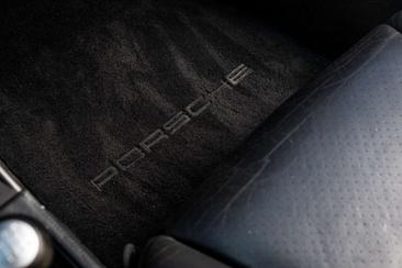 Porsche 911 Turbo — photo 14