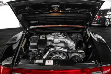 Porsche 911 Carrera 4S — photo 16