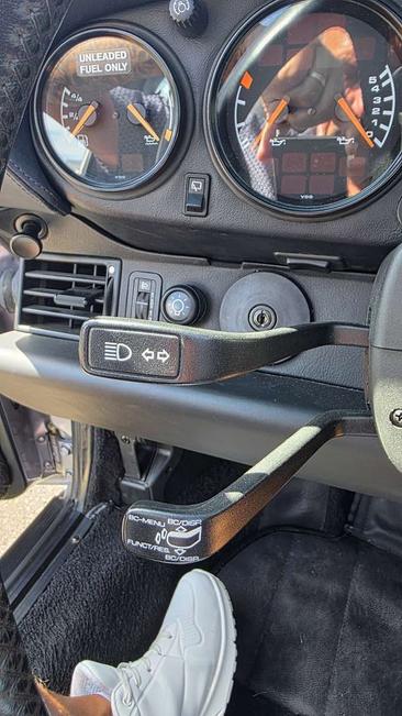 Porsche 964 CARRERA 4 — photo 18