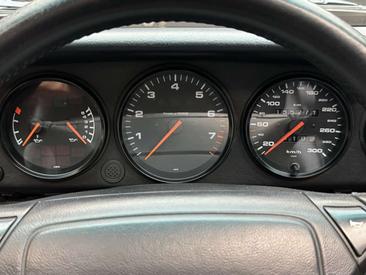 Porsche 964 Carrera 2 — photo 32