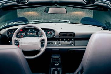 Porsche 964 Carrera 2 — photo 9