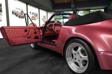 Porsche 911 Cabriolet Carrera 2 — photo 36