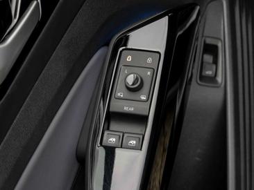 Volkswagen ID.4 Pro Performance — photo 13