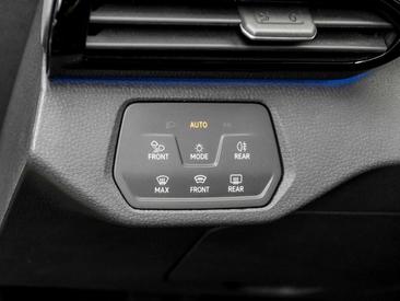 Volkswagen ID.4 Pro Performance — photo 14