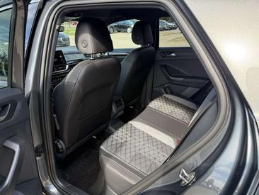 Volkswagen T-Roc 1.5 ETSI — photo 19