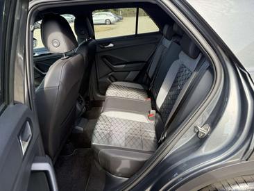 Volkswagen T-Roc 1.5 ETSI — photo 21