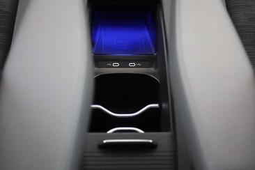 Volkswagen ID.4 Pro — photo 11