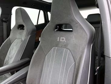 Volkswagen ID.4 Pro S — photo 13
