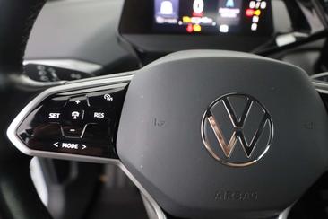 Volkswagen ID.4 Pro — photo 14