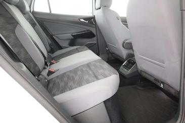 Volkswagen ID.4 Pro — photo 23