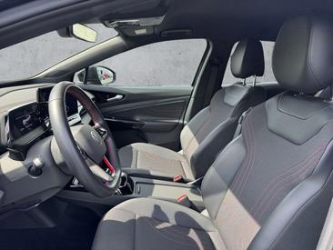 Volkswagen ID.4 GTX 4Motion — photo 11