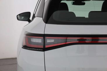 Volkswagen ID.4 Pro — photo 28