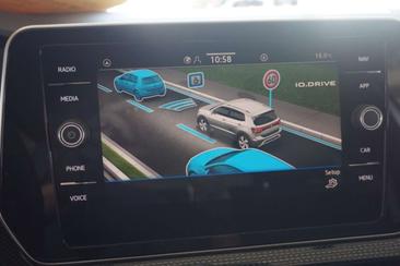 Volkswagen T-CROSS 1.5 TSI — photo 13