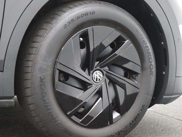 Volkswagen ID.4 Pro — photo 14