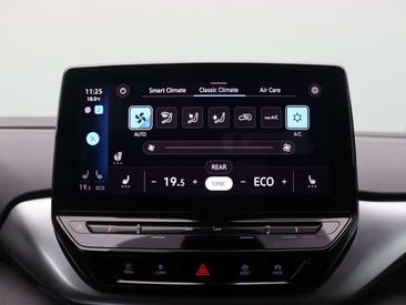Volkswagen ID.4 Pro — photo 26