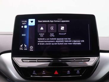 Volkswagen ID.4 Pro — photo 29