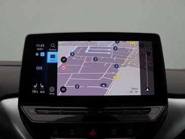 Volkswagen ID.4 Pro — photo 30