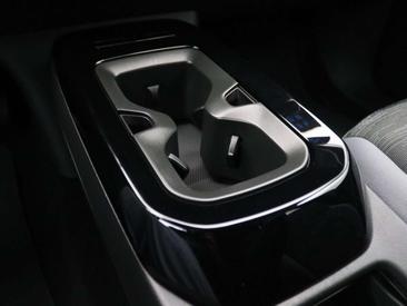 Volkswagen ID.4 Pro — photo 32
