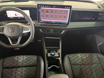 Volkswagen TIGUAN EHybrid 272 — photo 9