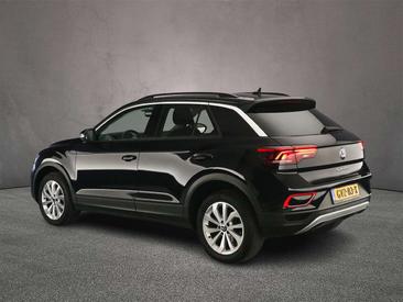 Volkswagen T-Roc 1.5 TSI — photo 2